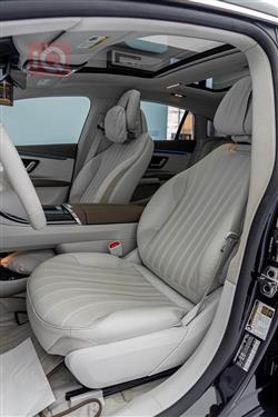 مێرسێدس بێنز EQS